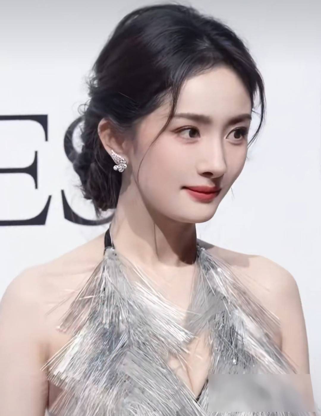 杨幂魏大勋绯闻结局_杨幂独立女性形象转变历程_杨幂冯绍峰分手原因