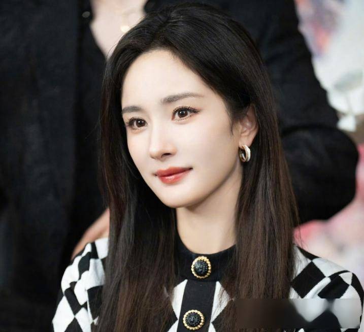 杨幂冯绍峰分手原因_杨幂魏大勋绯闻结局_杨幂独立女性形象转变历程