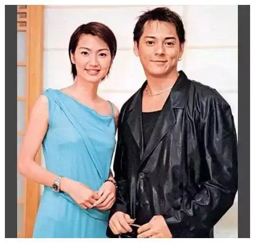 洪欣儿子张镐镰父亲节庆祝张丹峰_洪欣莫少聪分手原因_张镐镰晒蛋糕庆祝父亲节张丹峰