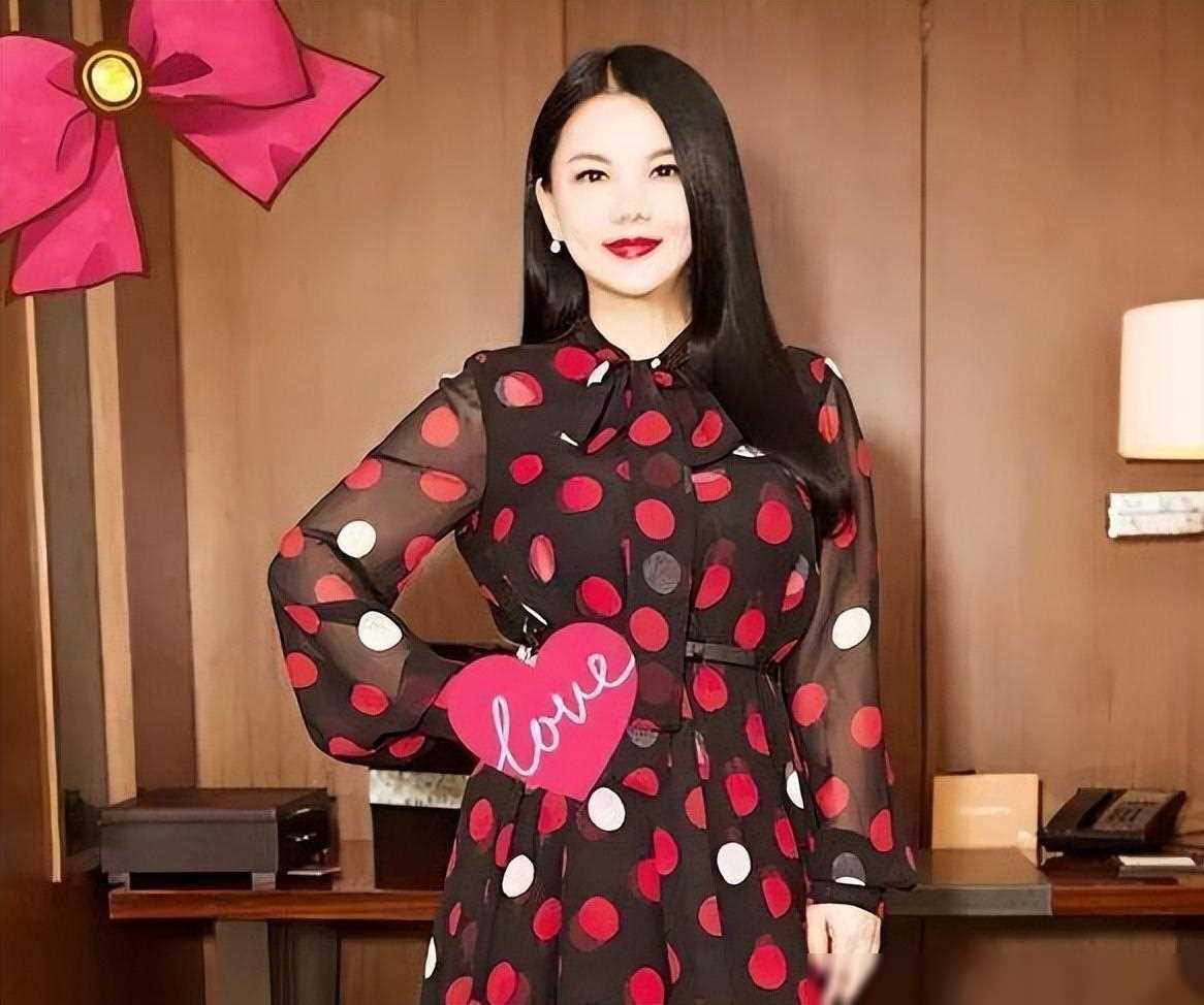 李湘婚姻失败经历_李湘直播带货争议_李湘再婚