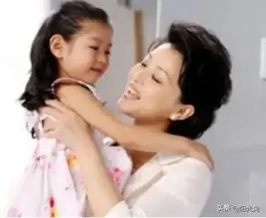 杨澜个人经历_杨澜前夫张一兵简介_杨澜婚姻选择
