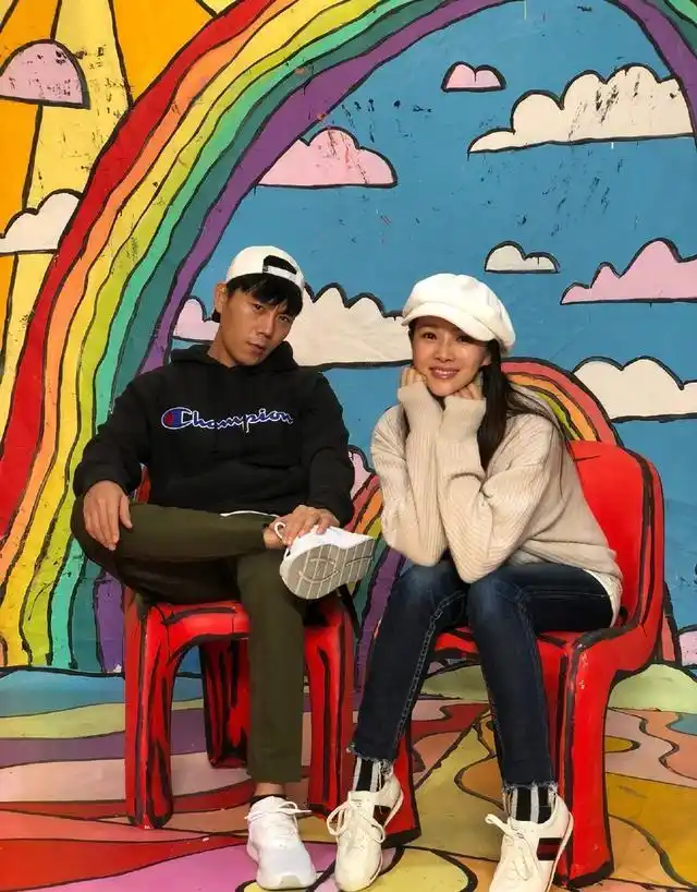 伊能静秦昊股份变动离婚传闻_伊能静秦昊婚姻危机_伊能静出轨离婚