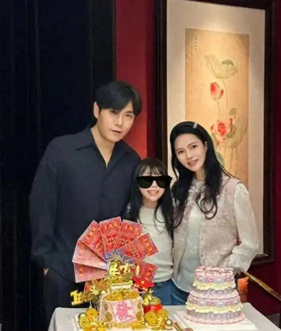 伊能静秦昊股份变动离婚传闻_伊能静出轨离婚_伊能静秦昊婚姻危机