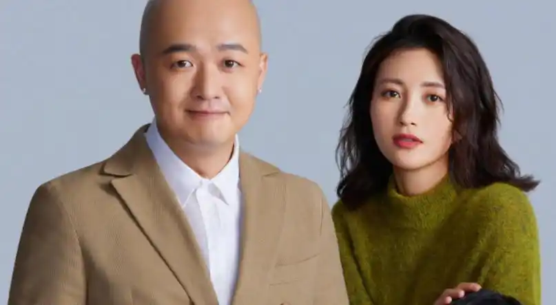 包贝尔老婆出轨对象图片_包贝尔夜会美女酒吧门前闹不和 女方恳求别走 包贝尔感情生活曝光